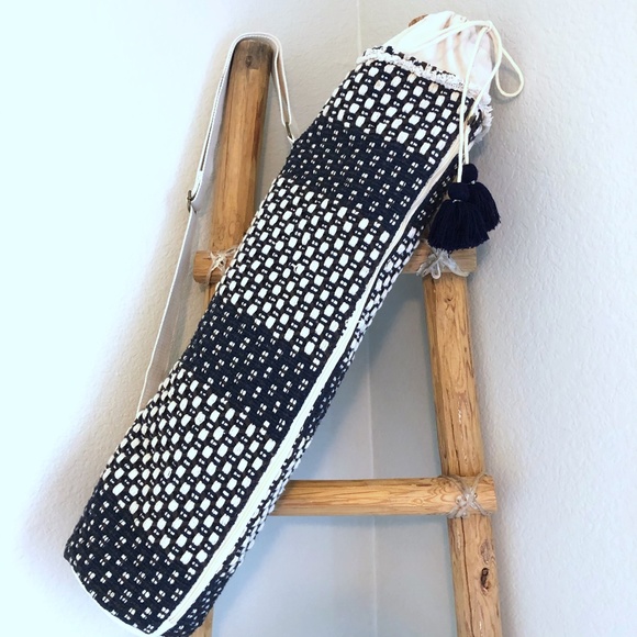 lovestitch Handbags - LOVESTITCH BOHO WOVEN YOGA BAG, LIKE NEW